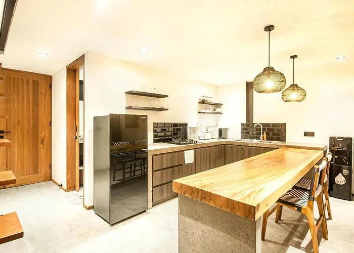 Huge Loft 200M From The Beach Canggu Hotel