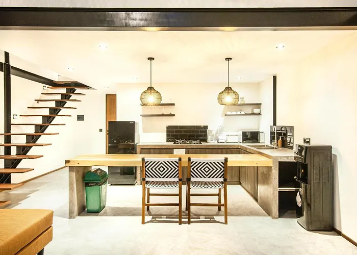 Huge Loft 200M From The Beach Canggu Hotel *