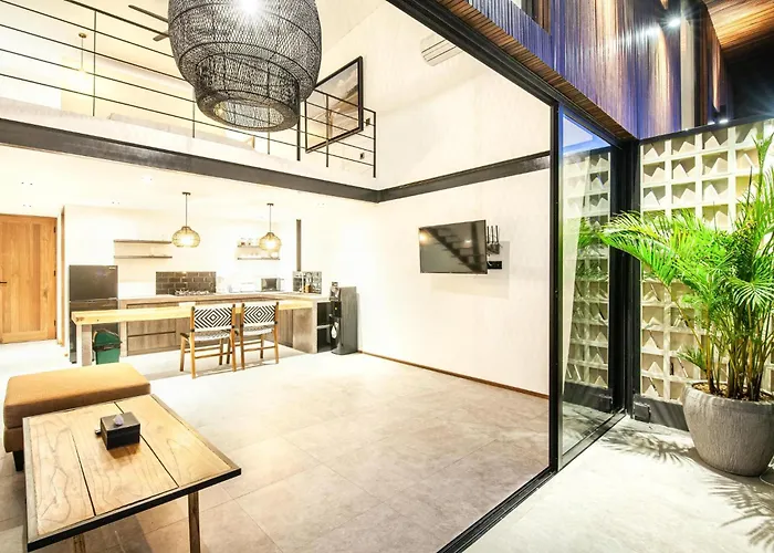 Hotel Huge Loft 200M From The Beach Canggu *