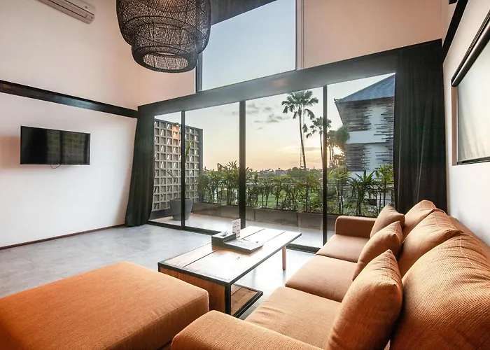 Huge Loft 200M From The Beach Canggu Hotel *