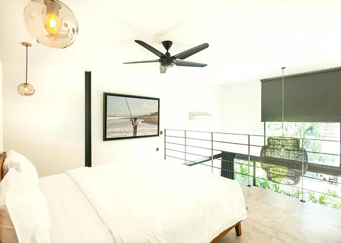 Hotel Huge Loft 200M From The Beach Canggu *